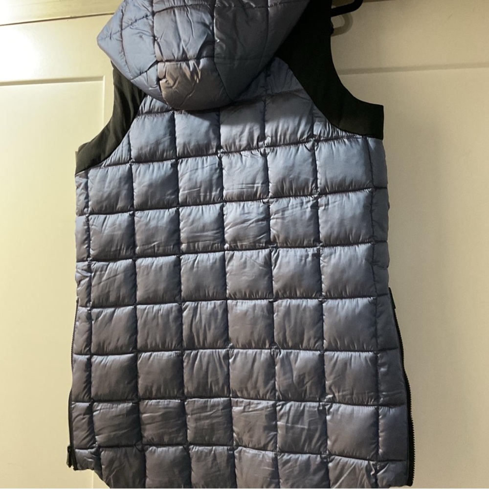 Bernardo Quilted Hooded Vest in Black and Purple - Picture 3 of 5
